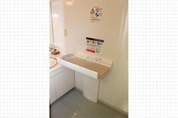 おむつ交換スペース